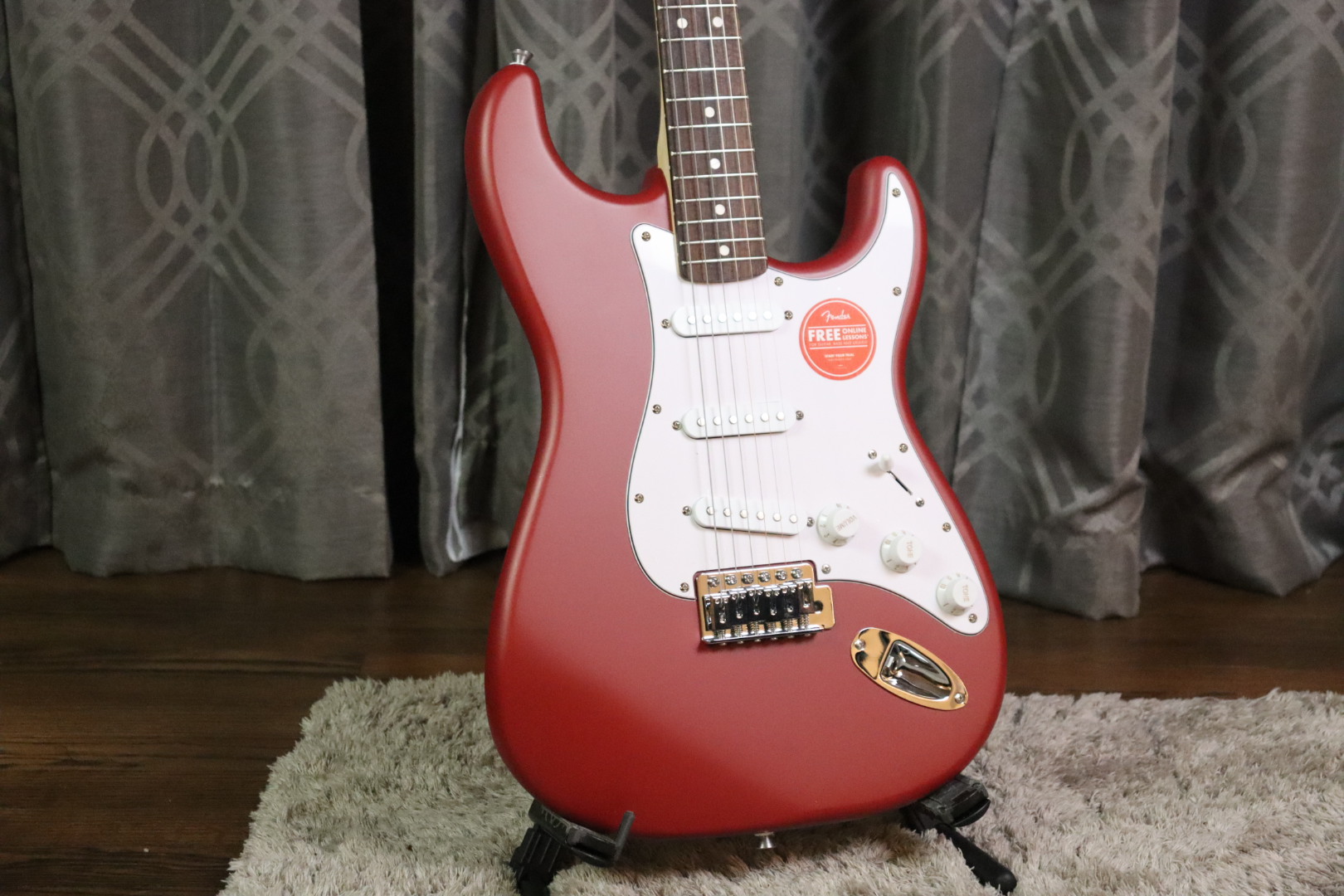 Squier Debut Stratocaster Fender Amazon Exclusive - Picking